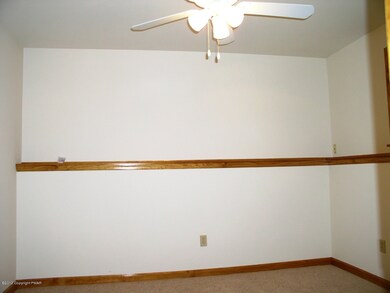 128 Azalea Dr, Albrightsville, PA 18210 - photo 2