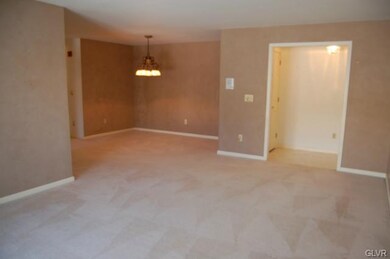 853 Cold Spring Rd unit 6, Allentown, PA 18103 - photo 5