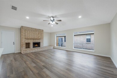 2792 Forest Point Dr, League City, TX 77573 - photo 6