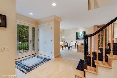 216 Lockerbie Ln, Wilmette, IL 60091 - photo 2