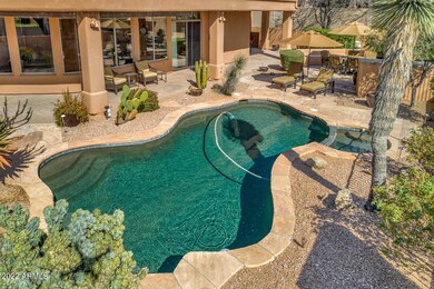 Self Cleaning Pebble Surface Pool
