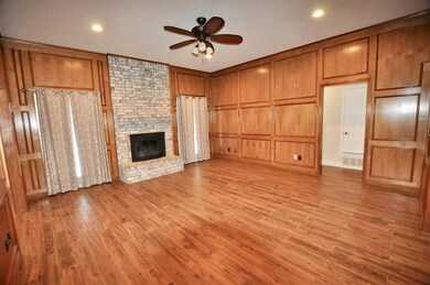 103 Briarhaven Blvd, Weatherford, TX 76086 - photo 5