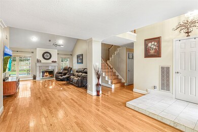 2309 Abingdon Rd, Alvin, TX 77511 - photo 6