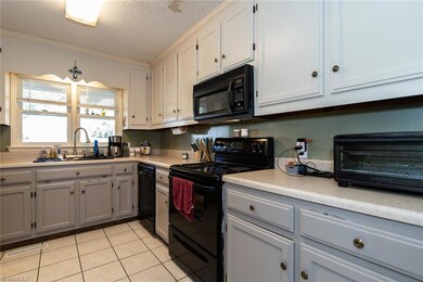 2001 Sunny Ln, Asheboro, NC 27205 - photo 4