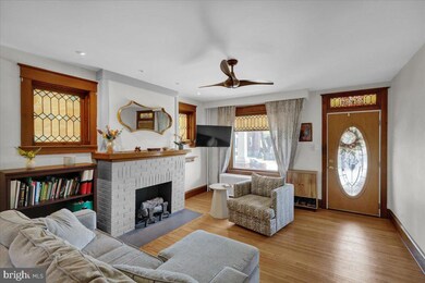 2123 Fairview St, Reading, PA 19609 - photo 4