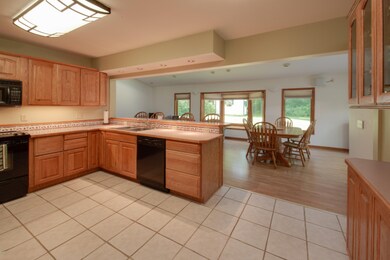 5166_Beech_Ave-03
