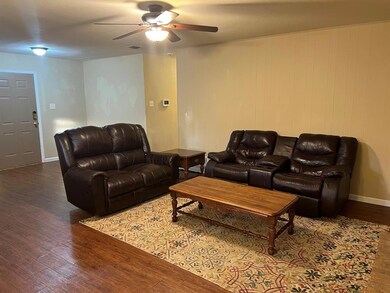 212 Victory St, Bonham, TX 75418 - photo 3