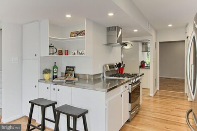 6366 Burton Cir, Falls Church, VA 22041 - photo 7