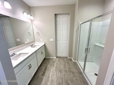 370 Primary bath 2
