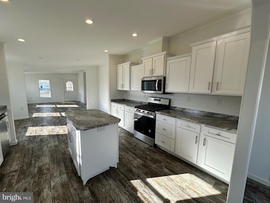 28 Evergreen Aly, Palmyra, PA 17078 - photo 3