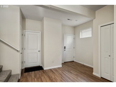 15679 SE Kingbird Dr, Clackamas, OR 97015 - photo 5