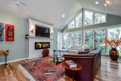 3590 Charlevoix Dr SE unit 1, Grand Rapids, MI 49546 - photo 3