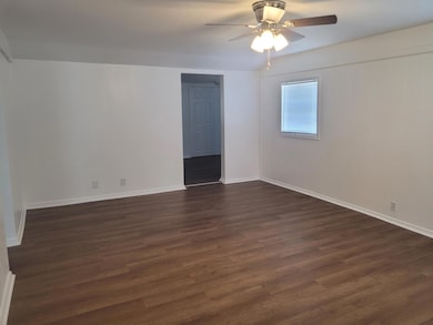 1821 C St NE, Miami, OK 74354 - photo 4