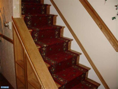 310 N 14th St, Reading, PA 19604 - photo 4