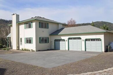 5682 Fishers Ferry, Gold Hill, OR 97525 - photo 2