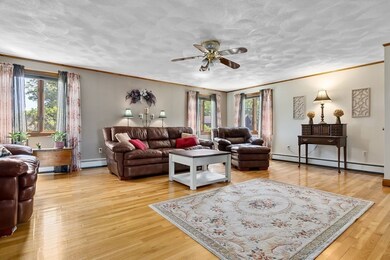 85 Forest St, Wakefield, MA 01880 - photo 4