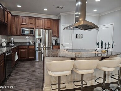 Kitchen & Island