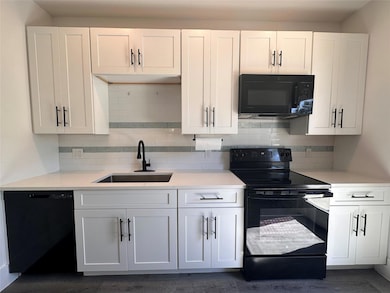 720 Neches St, Lockhart, TX 78644 - photo 5