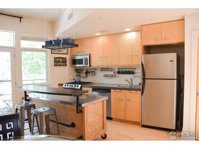 Bright & Sunny Kitchen w/ Maple Cabinets & SS Appl