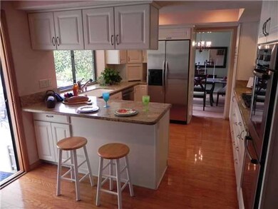 GOURMET KITCHEN