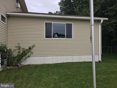 7 N Putnam St, McAdoo, PA 18237 - photo 3