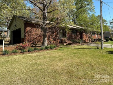 1633 Pepperidge Rd, Asheboro, NC 27205 - photo 3