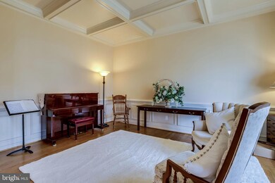 300 N Virginia Ave, Falls Church, VA 22046 - photo 6