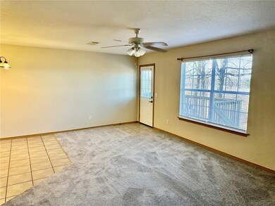 3066 Memory Ln unit C, Springdale, AR 72764 - photo 5