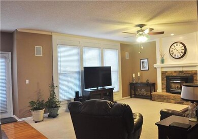 5325 Brownridge Dr, Shawnee, KS 66218 - photo 3