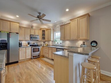 206 Christina Ct, Asheville, NC 28806 - photo 5