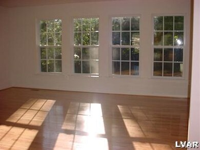 4600 Jasmine Dr, Center Valley, PA 18034 - photo 3