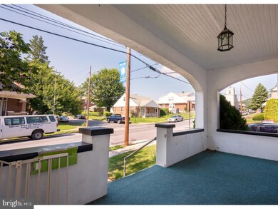 1112 E Bellevue Ave, Reading, PA 19605 - photo 3