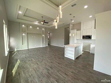 1904 Summerland Ln, Edinburg, TX 78541 - photo 2