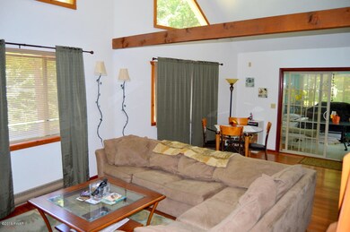 1074 Rainbow Dr, Lake Ariel, PA 18436 - photo 5