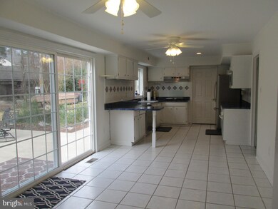 13106 Oval Ln, Bowie, MD 20715 - photo 3