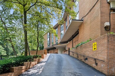 Driveway leading up from 5th Ave to the main entry
