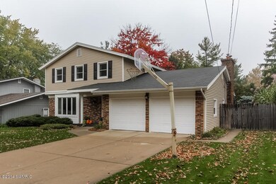 003-Front_View-1286639-mls