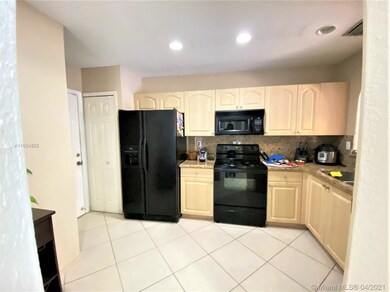 4842 NW 116th Ave, Doral, FL 33178 - photo 4