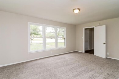 1103 Bales St, Cleburne, TX 76033 - photo 5