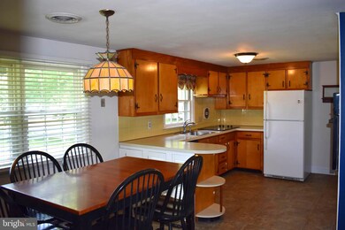 11 Schoolhouse Rd, Sellersville, PA 18960 - photo 6