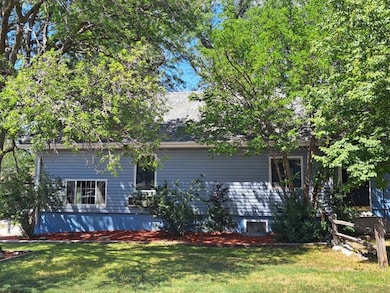 602 & 604 E 5th St, Chadron, NE 69337 - photo 2