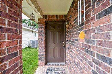 8907 Doak Ln, Houston, TX 77075 - photo 3