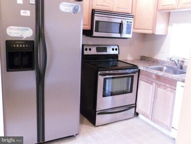 8714 Village Square Dr unit 11/871, Alexandria, VA 22309 - photo 6