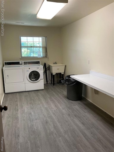 31045 Pheasant Run St, Farmington Hills, MI 48334 - photo 5