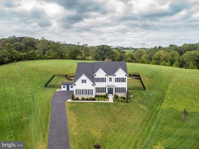 636 White Cloud Ct, Sykesville, MD 21784 - photo 2