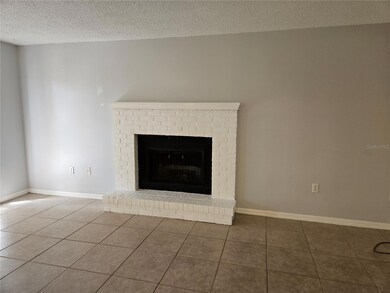 741 E Alfred St unit 5, Tavares, FL 32778 - photo 4