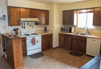 1091 Dorothy Ct, Paso Robles, CA 93446 - photo 6