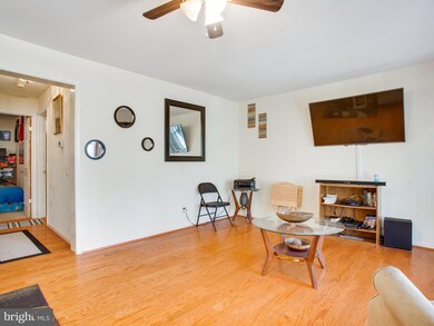 9266 Cardinal Forest Ln unit 101, Lorton, VA 22079 - photo 5