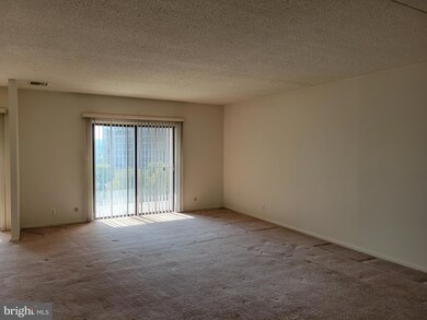 20637 Valley Forge Cir unit 637, King of Prussia, PA 19406 - photo 6