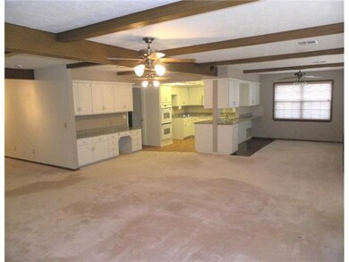 5928 N Sterling Dr, Oklahoma City, OK 73122 - photo 7